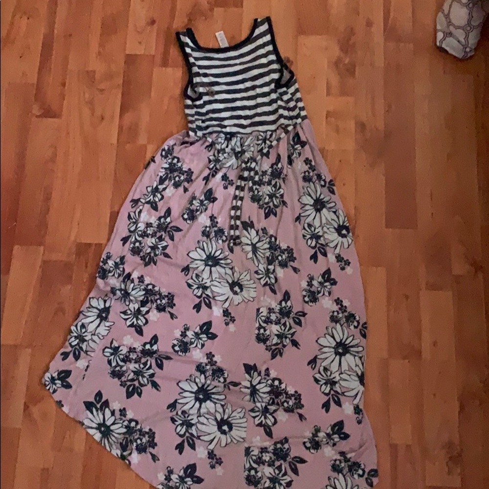 Dress - Picture 3 of 3